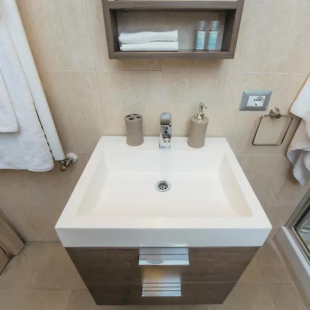 Residenzia Via Galvani * Roma